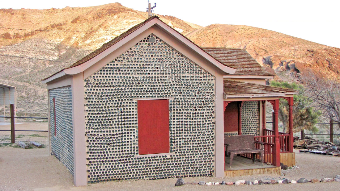 Tom T. Kelly built the Bottle House