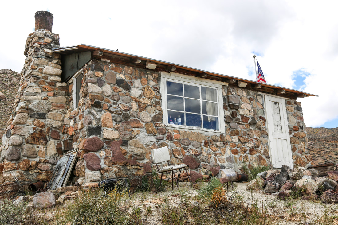 Photo of the front of the geologist cabin